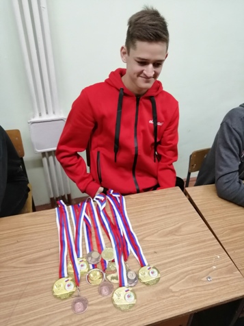 "Разум - Тело - Несломленный дух"
